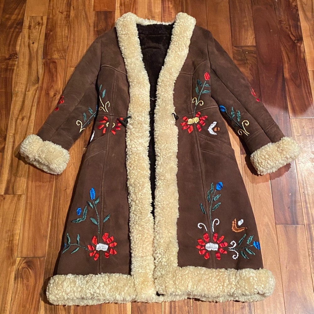 VINTAGE EMBROIDERED AFGHAN COAT